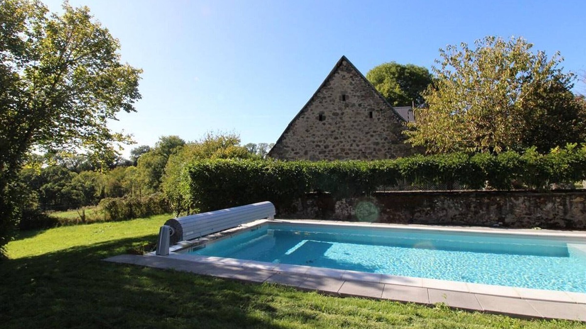 Pleaux Cottage | Gite Pleaux, 3 bedrooms, 6 persons