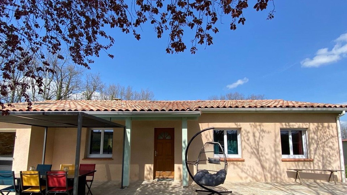 Roquemaure House | Gite Pompignan, 3 bedrooms, 6 persons