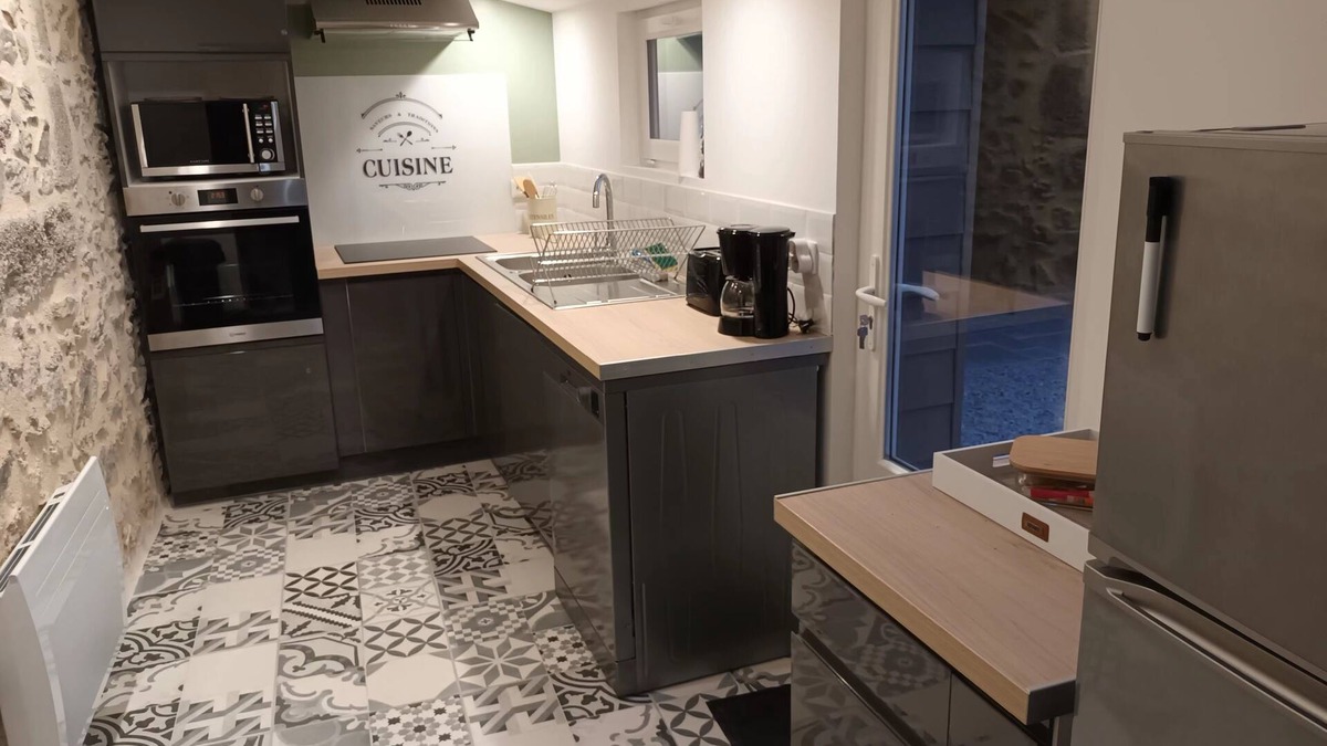 Saint-Mesmin House | Gite, Proche puy du fou Pour 6 Personnes Idéal Pour Famille Commerce à Proximité