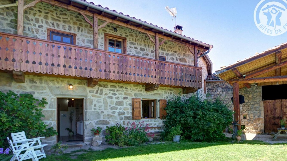 Saint-Bonnet-le-Courreau House | Gite Saint-Bonnet-le-Courreau, 3 bedrooms, 6 persons