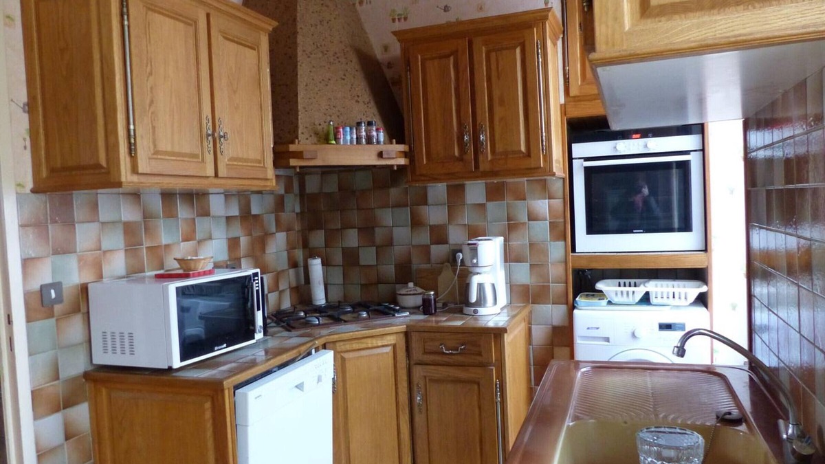 Saint-Germain-des-Fosses Cottage | Gite Saint-Germain-des-Fossés, 4 bedrooms, 8 persons