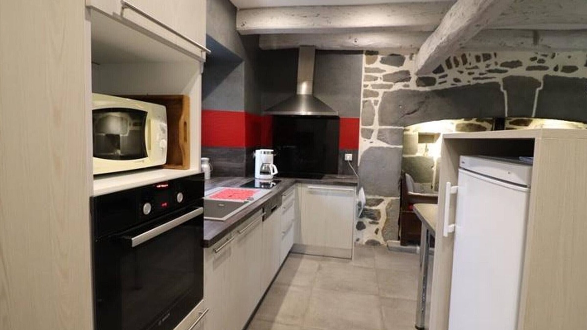 Saint-Bonnet-de-Salers Cottage | Gite Saint-Bonnet-de-Salers, 3 bedrooms, 6 persons