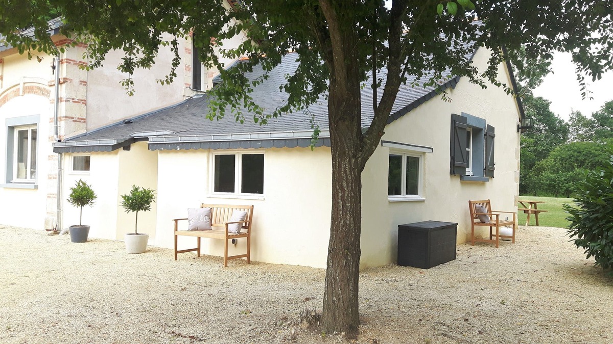 Brion Cottage | Gite / Self catering cottage - at a Loire castle domain - Chateau La Mothaye