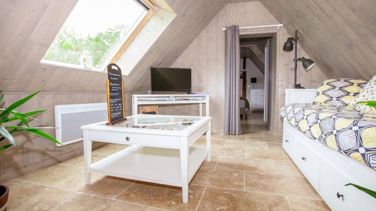 Sennevieres Cottage | Gite Sennevières, 8 bedrooms, 28 persons