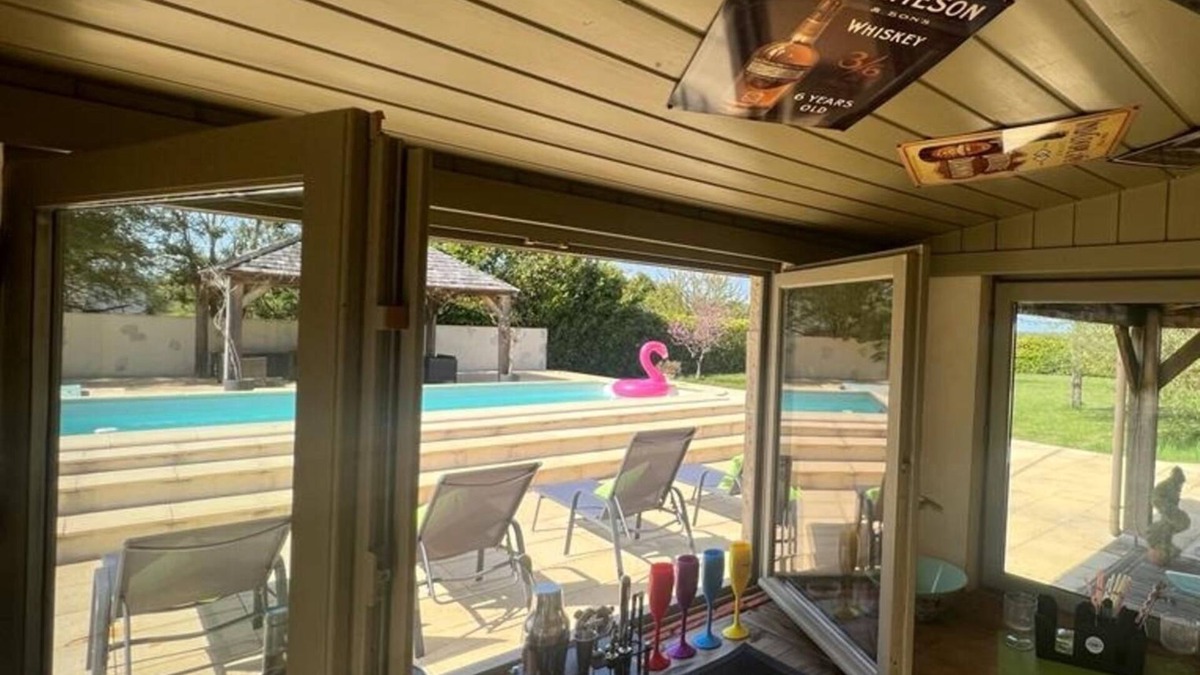 Bournel House | Gite sleeps 4 + option for additional child bed, NEW pool and private grounds