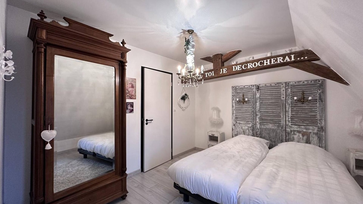 Souvigny Cottage | Gite Souvigny, 4 bedrooms, 8 persons