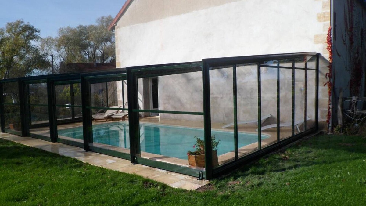 Souvigny Cottage | Gite Souvigny, 4 bedrooms, 10 persons