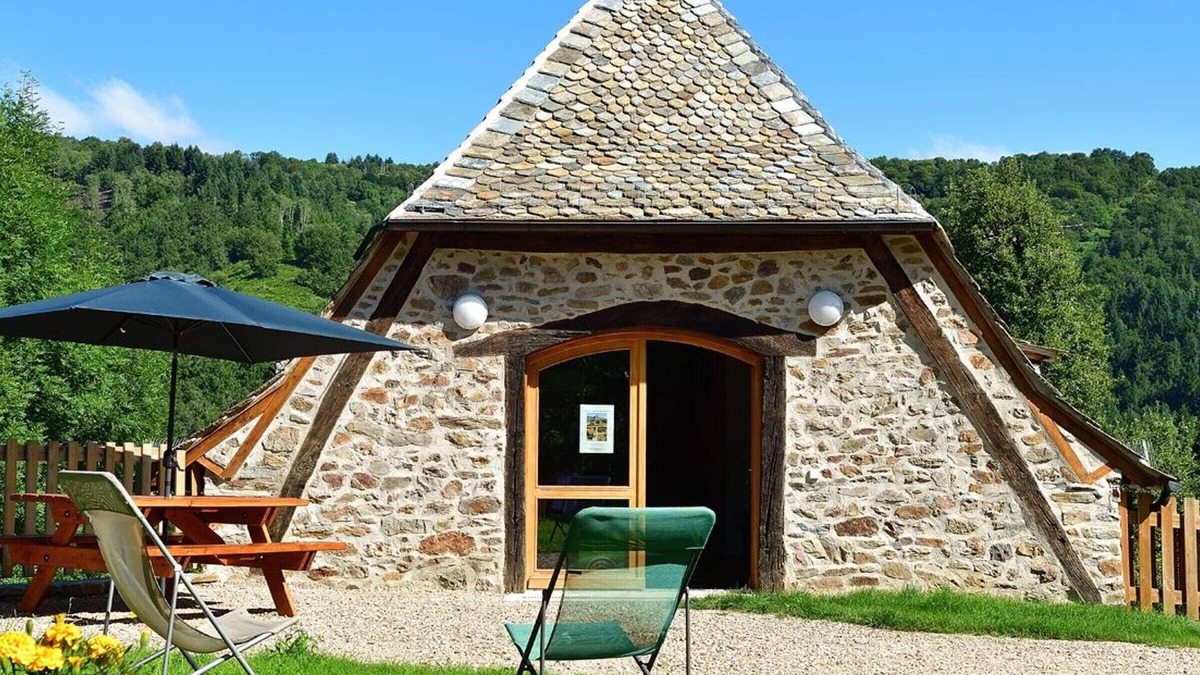 Taussac Cottage | Gite Taussac, 2 bedrooms, 5 persons