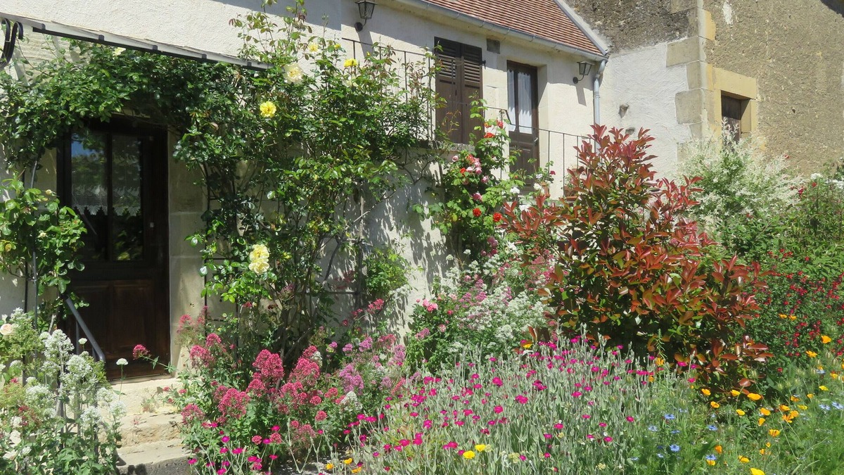Cessy-les-Bois House | Gite - The House of Léonie - Cessy les Bois, Nievre, Burgundy