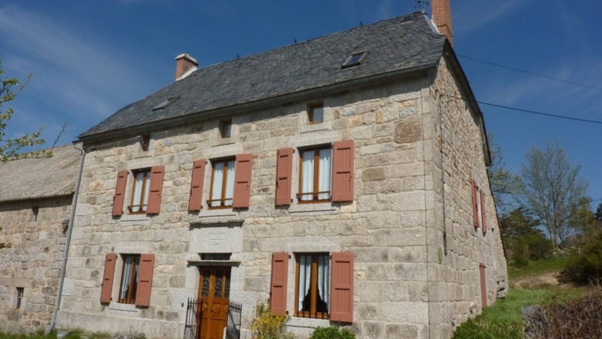 Saint-Just Cottage | Gite Val-d'Arcomie-Saint-Just, 4 bedrooms, 10 persons