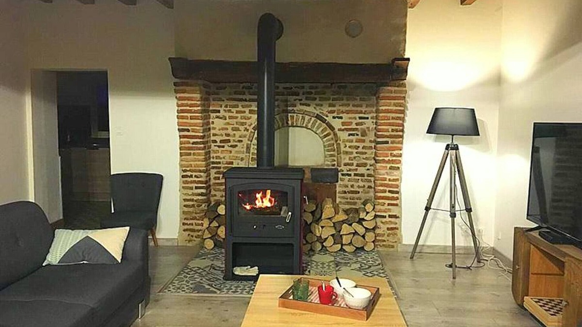 Vaumas Cottage | Gite Vaumas, 4 bedrooms, 8 persons