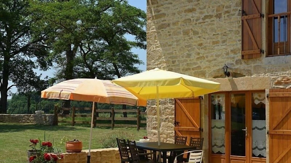 Villeneuve d'Aveyron House | Gite Villeneuve, 2 bedrooms, 4 persons