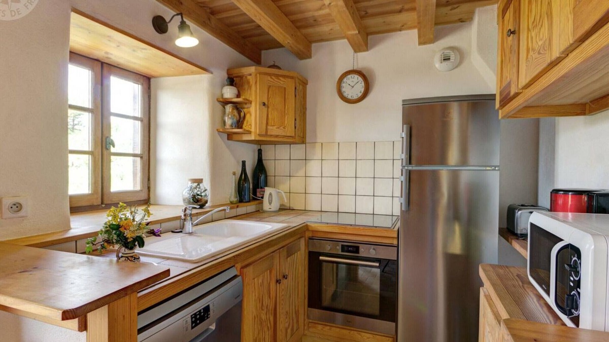 Virigneux Cottage | Gite Virigneux, 2 bedrooms, 6 persons