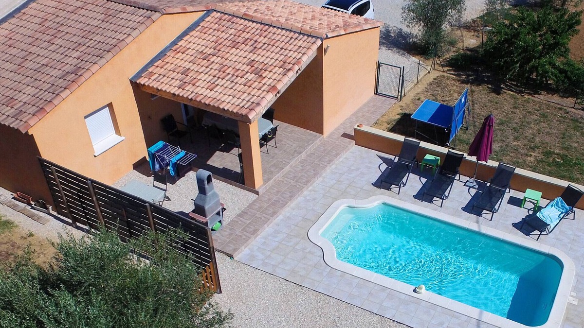 Saint-Marcel-de-Careiret Cottage | Gite with private pool