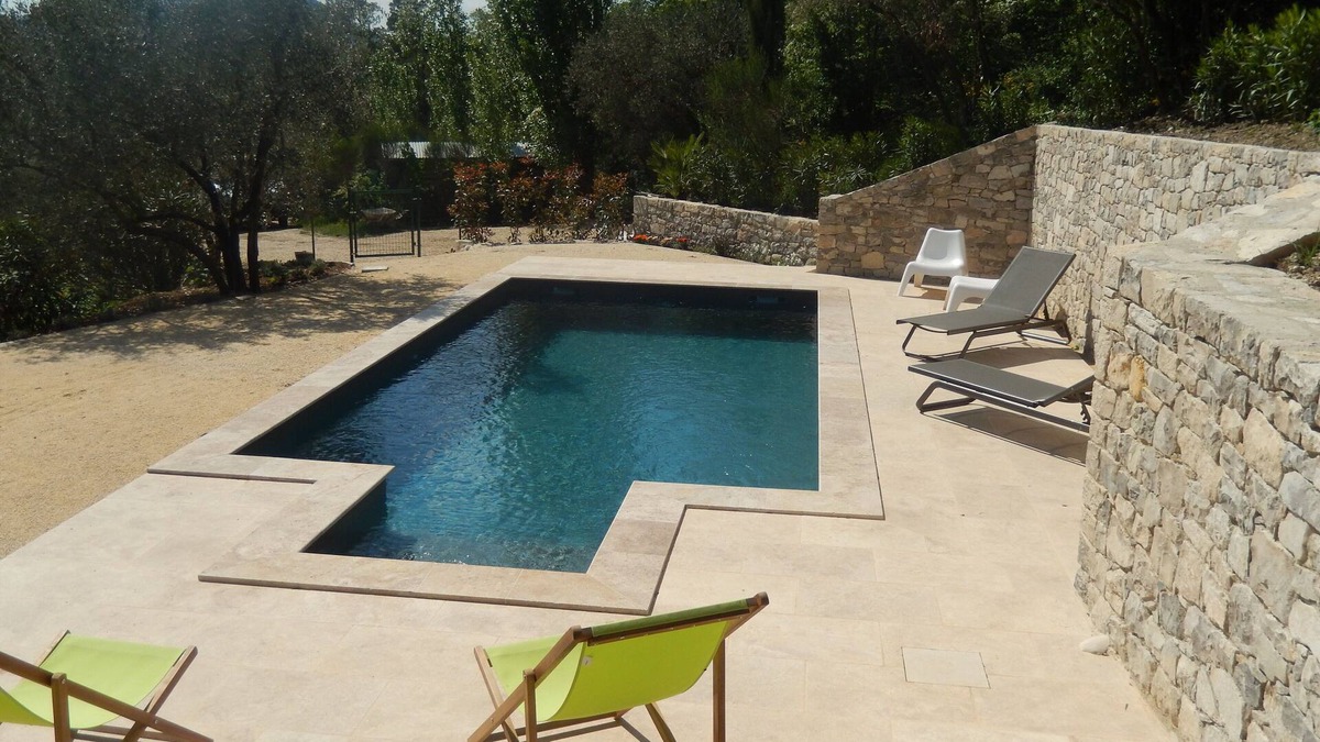 Buis-les-Baronnies House | Gite with pool and view of Rocher Saint Julien