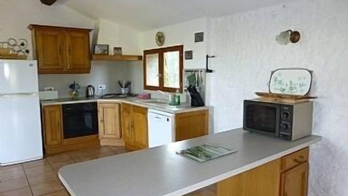 Le Somail House | Gite With Private Pool And Vineyard Views on Canal du Midi