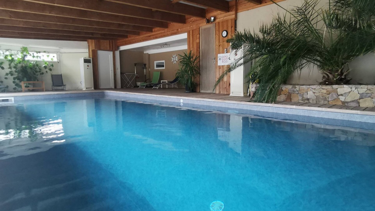 Remomeix Ski Chalet | Gîte with private swimming pool heated to 30°C all year round, 15 min from Alsace