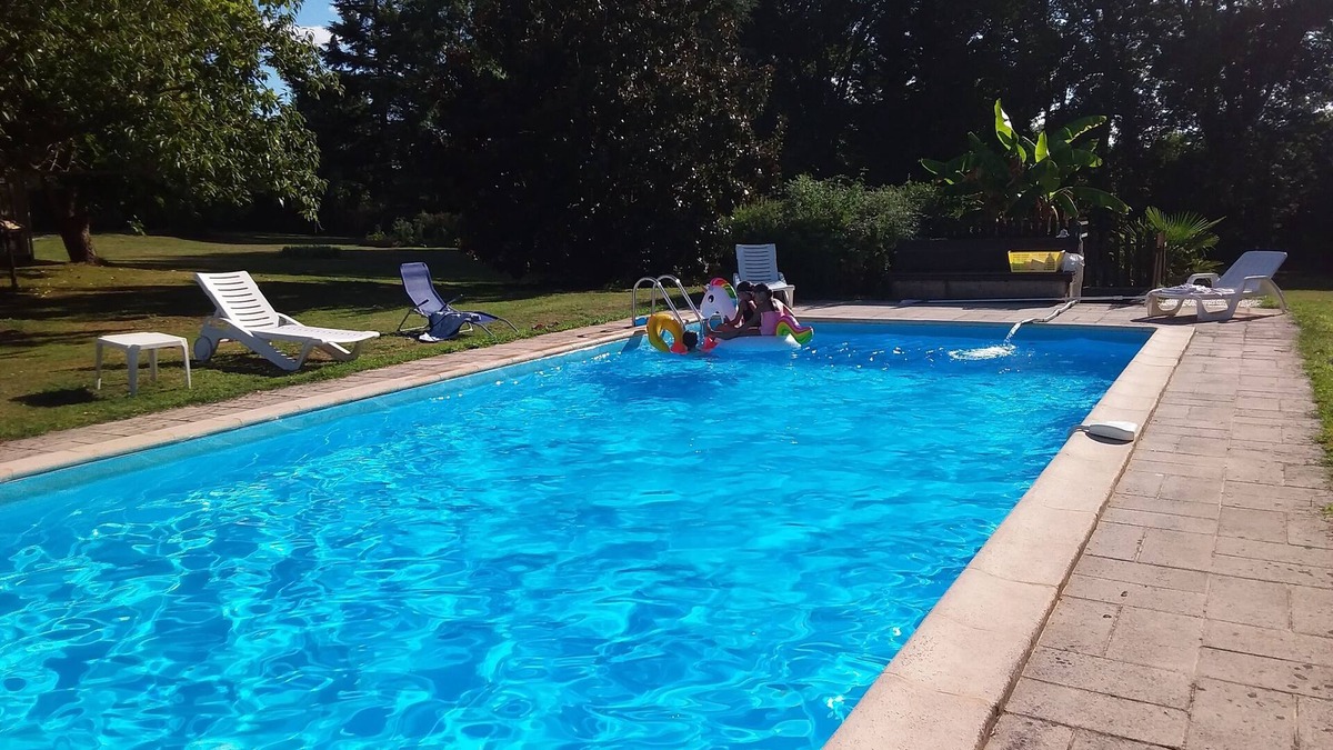 Vire-sur-Lot Cabin | Gîte with swimming pool and air conditioning on the banks of the Lot