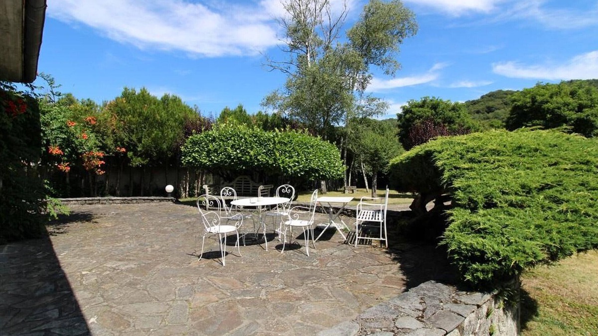 Ydes Cottage | Gite Ydes, 6 bedrooms, 10 persons