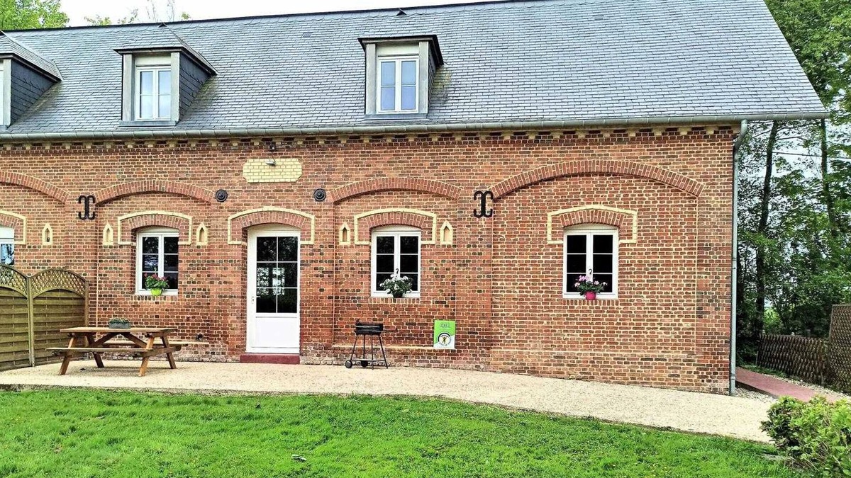Hattenville House | Gite Ypreville-Biville, 4 bedrooms, 8 persons