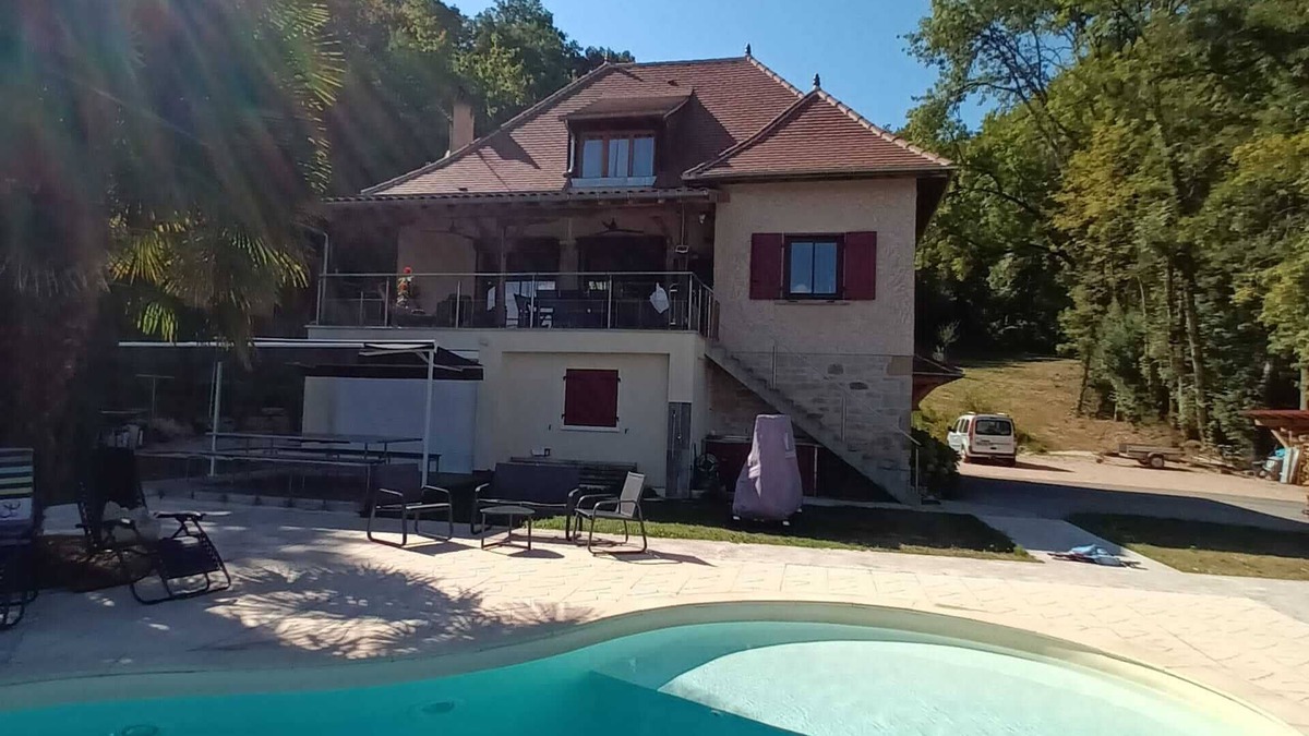 Carennac House | Gite14 Personnes sur 1.6ha, Piscine et Panorama sur Vallée de la Dordogne