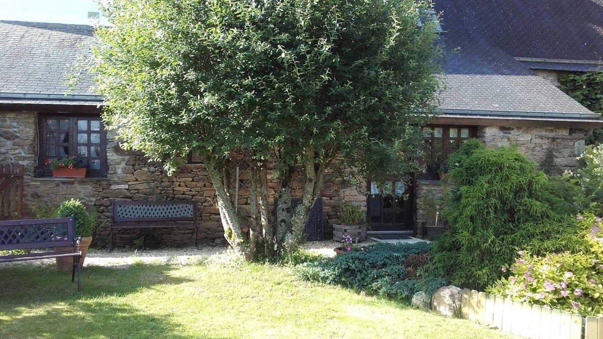 Camors Cottage | Gites de Camors - Wren's Nest Sleeps 2 (1 Bedroom)
