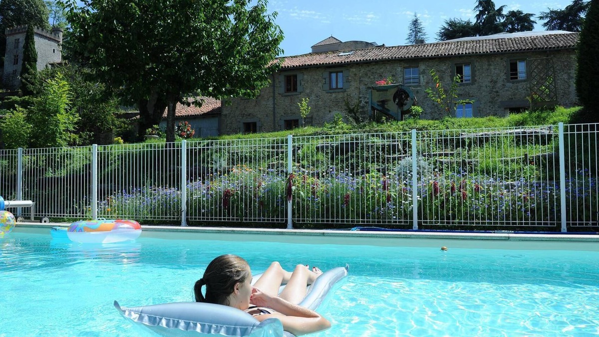 Mauleon Cottage | Gites des 3 pommes2 20 minutes from Puy Du Fou