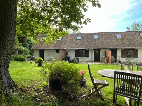 Saint-Vincent-des-Bois House | GITES du BOIS des PERRUCHES