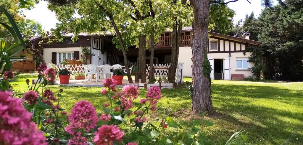 Puydarrieux House | Gites Le Grand Jardin