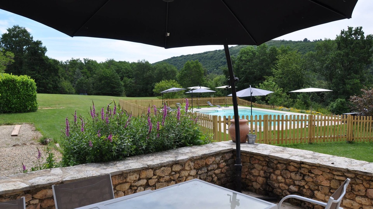 Les Eyzies House | GITES LES 7 ROCHES 6 sleeps at EYZIES DE TAYAC