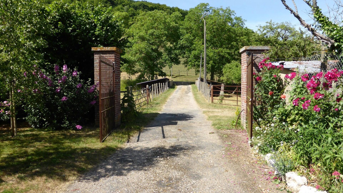 Blaru Other | Giverny-Vernon: spacious listed property of 3000 sqm in the valley. Quiet garden