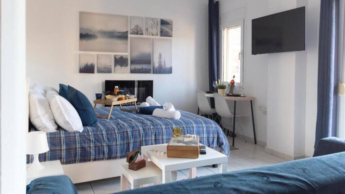 Larissa Apartment | Gk Suites , in the Centre of Town With the View of Saint Constantin Church