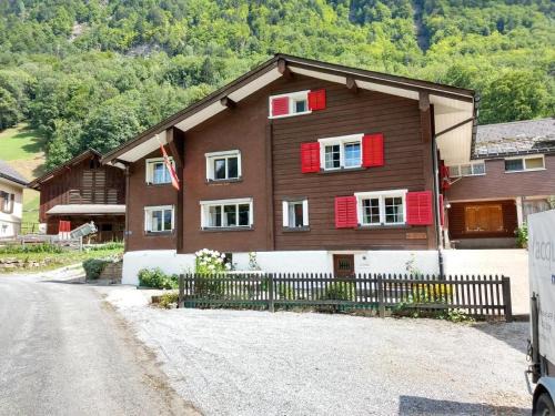 Engi House | Glärnisch Blick