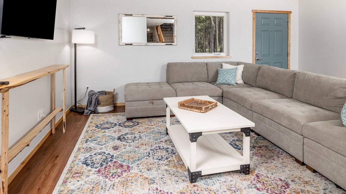 Butte House | Glacial Mountain Grove- a beautiful get-away!