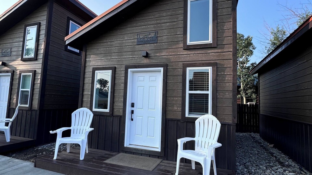 East Glacier Park Village Cabin | Glacier Alpine Lodges