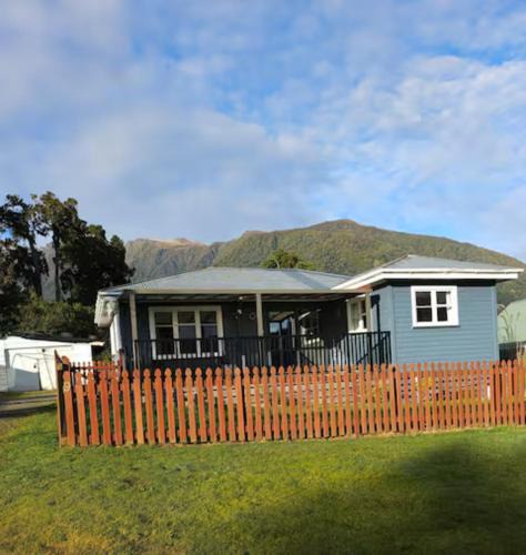 Fox Glacier House | Glacier house