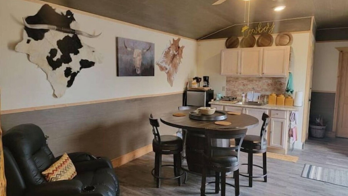 East Glacier Park Village Cabin | Glacier Park Rising Wolf Johnson Ranch RV and Cabins
