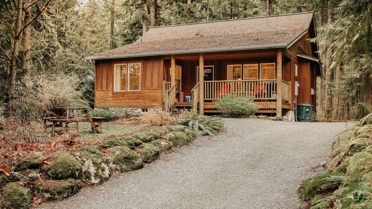 Warnick Cabin | Glacier Springs Cabin #95 - Hot Tub - WiFi