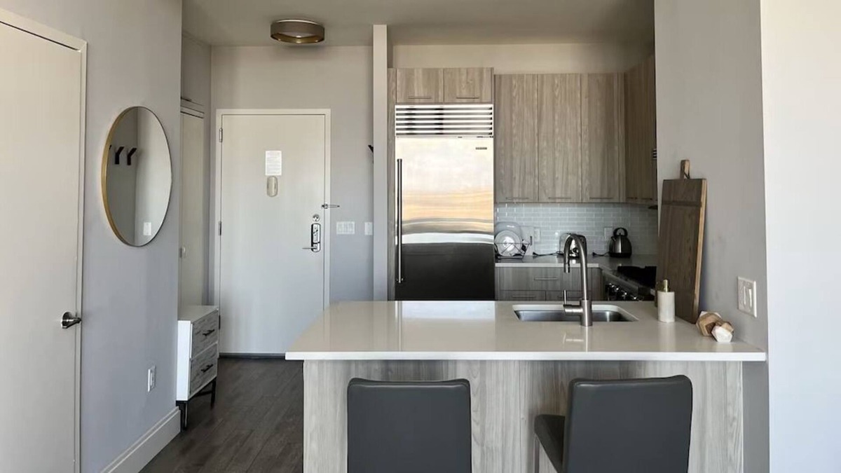 Sheepshead Bay Condo | Glamorous & Contemporary Oasis Apt in Brooklyn NY!