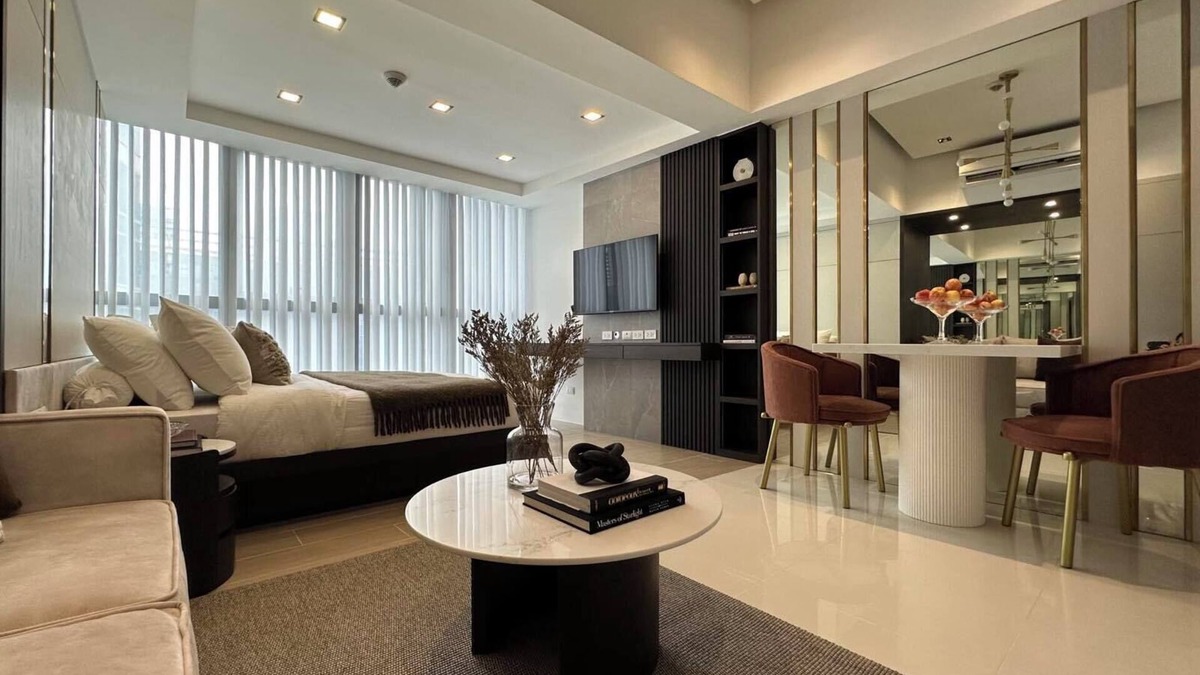 Taguig Condo | Glamorous stay at Uptown Parksuites BGC