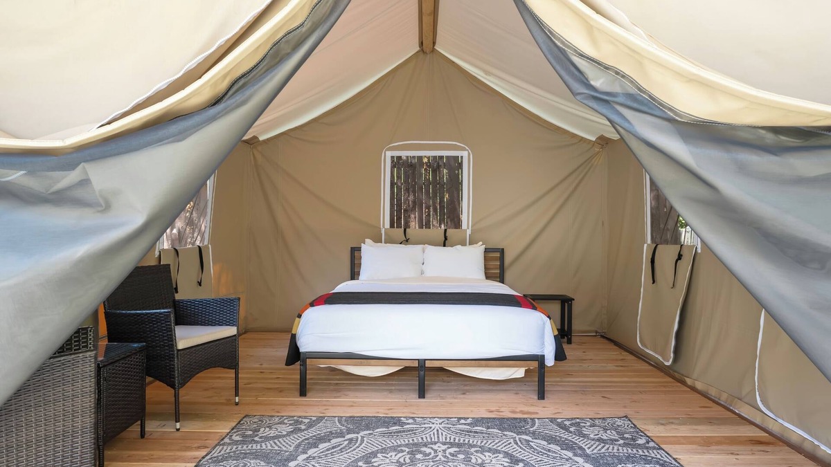 Poudre Park House | Glamp 6- Black Bear