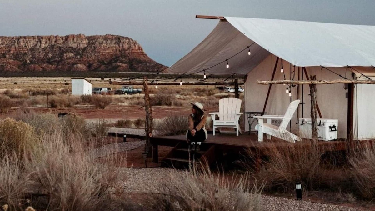 Cane Beds Cabin | Glamp Tent b/w Zion & Bryce, Outdoor Shower & Wifi