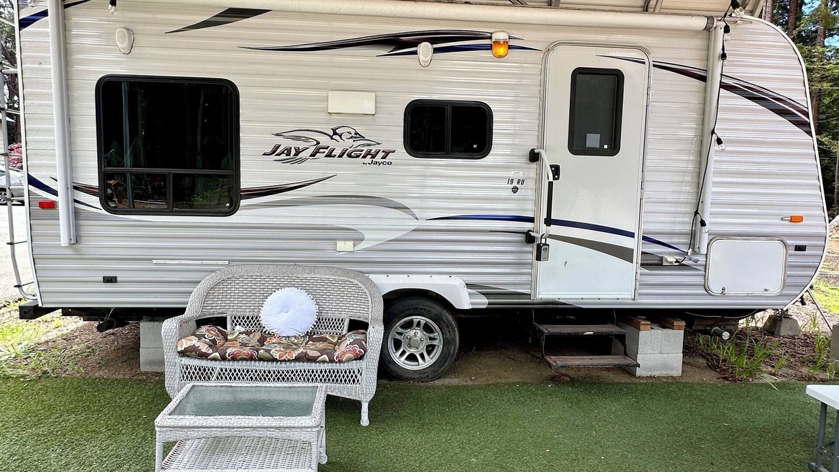 Crescent City House | Glamping Among Redwood Trees Cozy Camper Pet Friendly