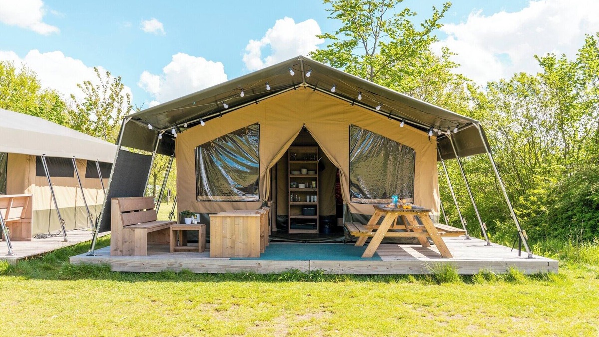 Zelhem House | Glamping by the Water in Zelhem