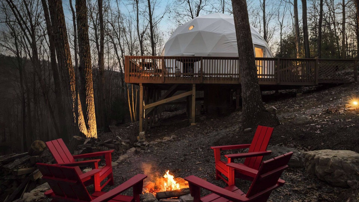 Wardensville Apartment | Glamping Dome w/Hot Tub, Fire Pit & River Access