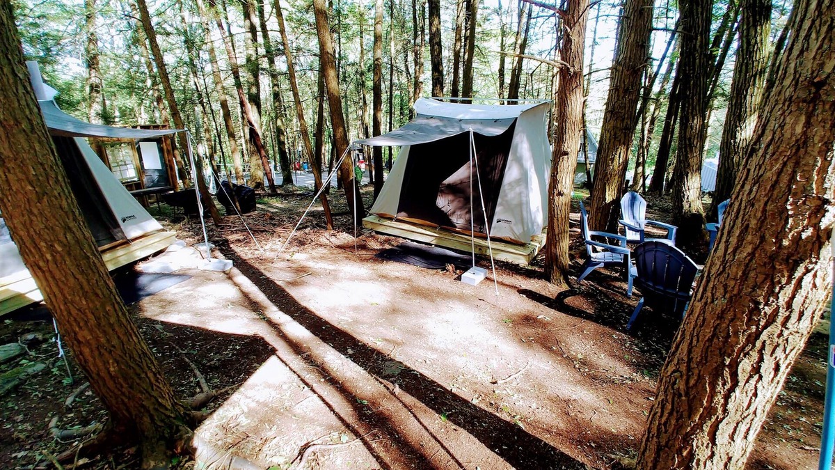 Dover Plains RV Rental | Glamping, family fun, pet friendly
