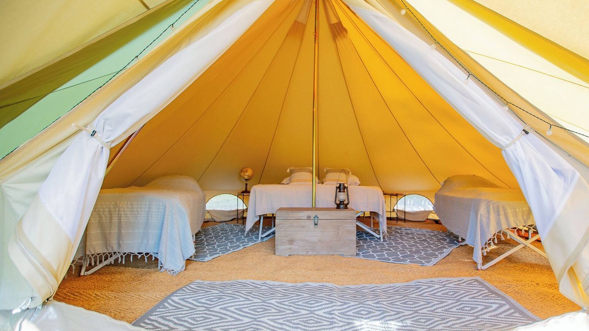 Allonnes RV Rental | Glamping 'Hébergement Insolite En Tente' with Private Garden