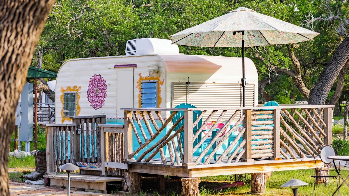 Spicewood House | Glamping in Spicewood TX Hill Country~ The Pearl at Green Acres