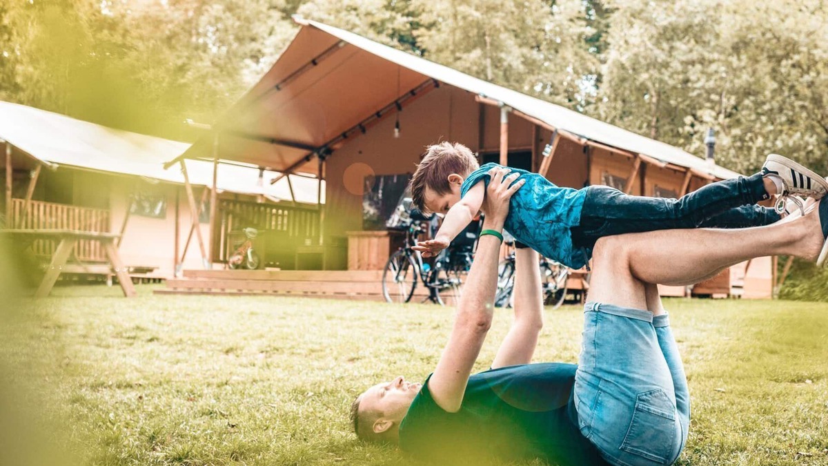 Beerze Cabin | Glamping on the river side