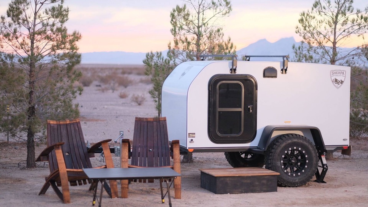 Amargosa Valley House | Glamping outside of Death Valley National Park